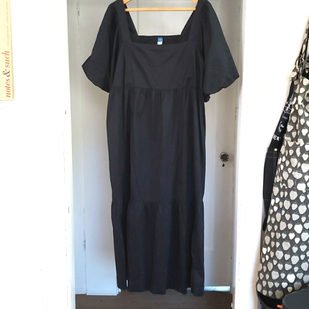 Ruffled tiered Old Navy Midi Dress